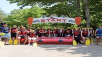 Bursa’da gençler rafting heyecanı yaşadı