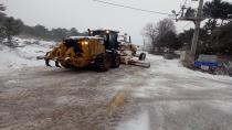 Osmangazi Belediyesi Ekiplerinden Karla Mücadelede Hızlı Müdahale