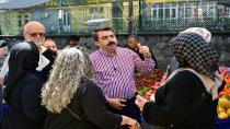 BAŞKAN YILMAZ ESNAF VE VATANDAŞLA BAYRAMLAŞTI
