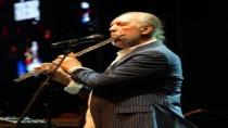 Açıkhava'da Fatih Erkoç'tan zamansız şarkılar